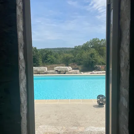 Mas De Méjas D'hôtes La Pierraille