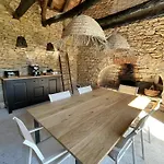 Mas De Mejas D'hotes La Pierraille 3*