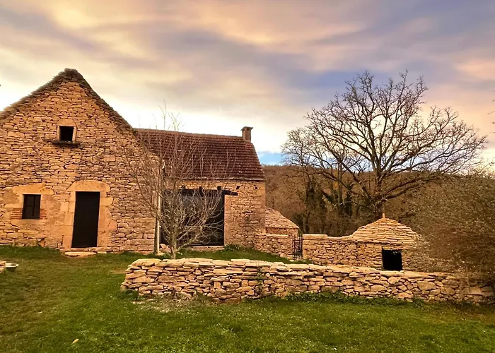 Mas De Mejas D'hotes La Pierraille Bed & Breakfast Calvignac