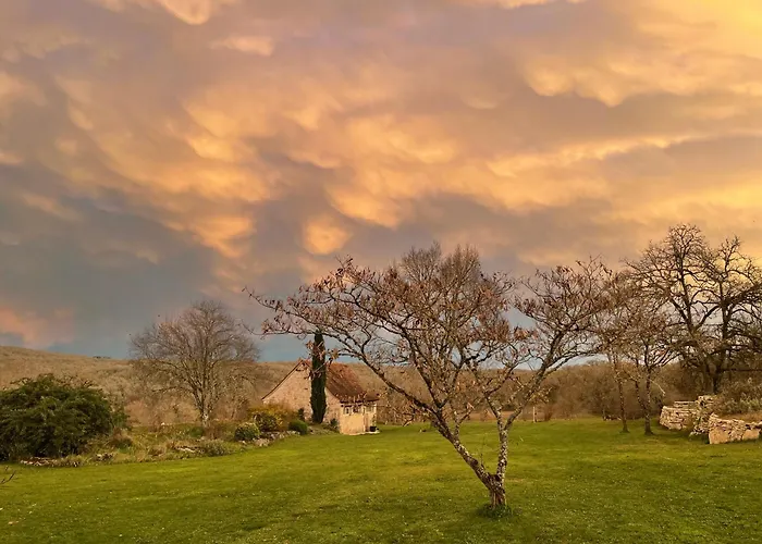 Mas De Mejas D'hotes La Pierraille 3*